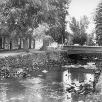 Baker County Library, Powder River, and pedestrian bridge