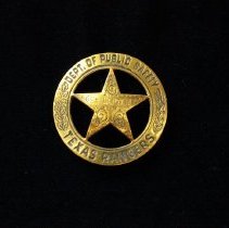 Clint Peoples' Senior Captain badge