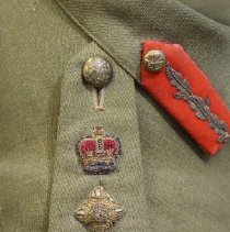 1960.003.0060 (detail right shoulder)