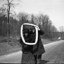 E. Alice Austen, Auto ride to Centerport, Long Island, 1910.