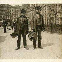 E. Alice Austen, Bootblacks, 1896.