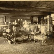 E. Alice Austen, [Parlor at Clear Comfort], ca. 1900