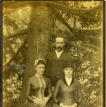 [Alice Austen, aunt Minn and uncle Peter], ca. 1885