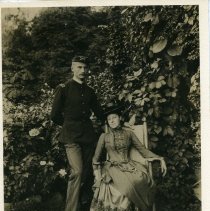 E. Alice Austen, [Lieutenant and Mrs. Babbitt in garden], 1888