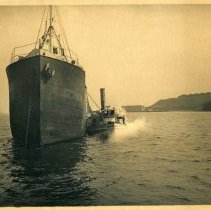 EAA, [Quarantine: James W. Wadsworth disinfecting boat and ship], ca.1895