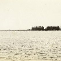 E. Alice Austen, [Quarantine: Hoffman Island], 1895.