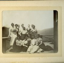 [Gertrude, Alice & Large Group In the Catskills], 1899