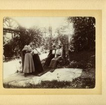 E. Alice Austen, [Alice, Gertrude & two others outdoors, Catskills], 1899
