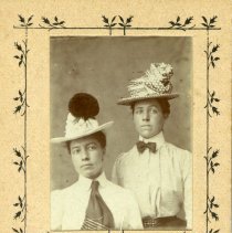 Pickard's Penny Photo Studio, [Alice Austen & Gertrude Tate], ca. 1901.