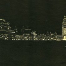 E. Alice Austen, [Illuminated buildings of the Pan American Expo], 1901.