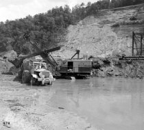 digging - Dam construction