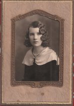 Professional photo of Zoe Stevens, Eagle High School junior