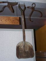 scoop shovel