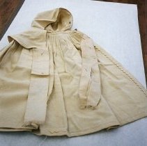 1995.3.1 Child's Dorothy cloak