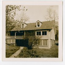 F85.26.126b: south view