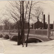 West bridge to Fall Island, c. 1924