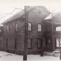 17 Pleasant St., house