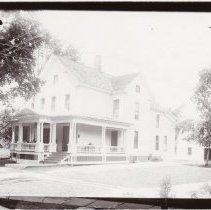 16 Chestnut St., house.