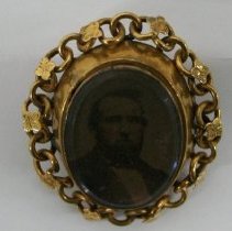 Gold Brooch with Image of Samuel Coggeshall Crane