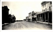 Dirt Main Street, Mendocino.