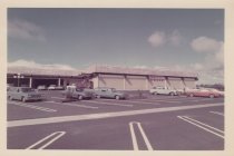 Exterior view of Kress building and adjoining mall