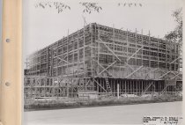 Black and white photograph of Kress store exterior walls being constructed