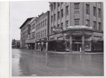Black and white photograph of Kress store front