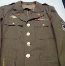 Maynard Olson's uniform from World War II.