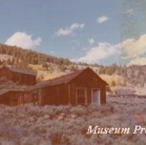 Houses and other buildings in Comet, Montana.