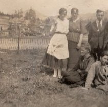 Standing: Jean Haynes, Myrtle Marks, unknown, John Haynes.