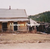 Abandoned house with barn in Elkhorn.