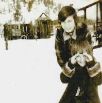 Stella and Vivian Hanna of Clancy.