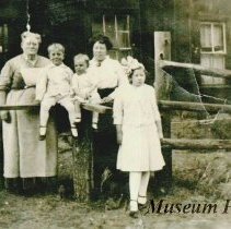 Mary McEachern, Lillian, Walter, Frank, and Helen Delaney.