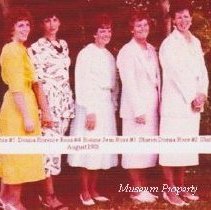 Ross sisters: Terry, Donna, Bonnie, Sharon, Shirley.