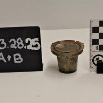 1983.28.25ab (1) Scale