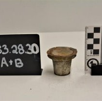 1983.28.30ab (1) Scale