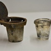 1983.28.44ab (8) Side By Side