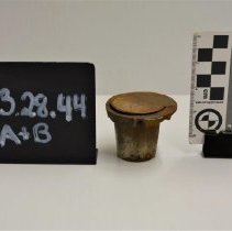 1983.28.44 (1) Scale