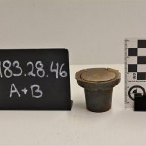 1983.28.46ab (1) Scale