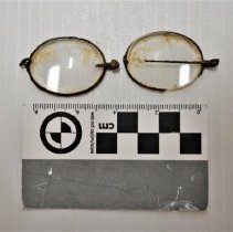 1956.132.1 (3) Scale