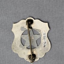 1956.137.1 (3) Reverse