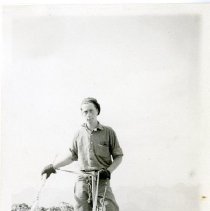 A2023_000_010_017_john David-jack Mcdonald On Rocks