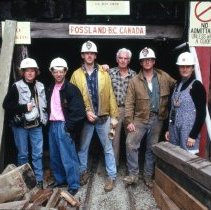 A2024_000_052_004_group Posed Outside The Black Bear Mine Tour Entrance (19