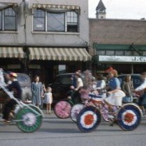 A2024_000_052_098_rossland Labour Day Parade (1948)