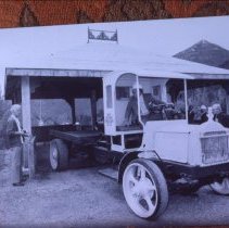 A2023_000_010_645 Packard Truck