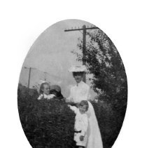 A2022_016_103_laura Fraser, George Morris Wadds, And Mary Catherine Fraser,