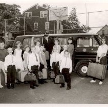 Akron Temple Children off To Summer Camp