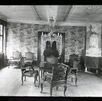 Dining Room with Chandiler - Frankfurt - Goethe House