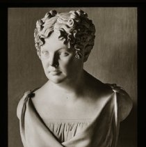 Image of a bust of a woman.