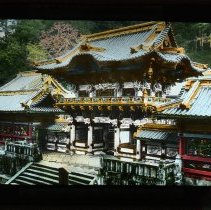 Front of Yomeimon gate